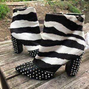 Philipp Plien | Studded Womens Zebra Ankle boot